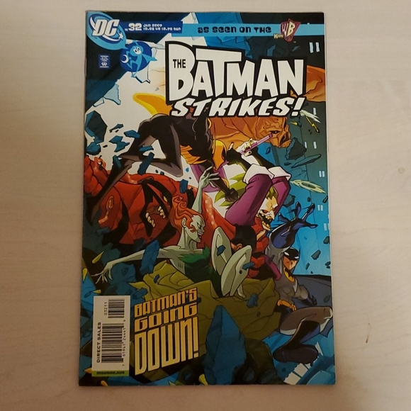 DC The Batman Strikes # 32 - Picture 1 of 2